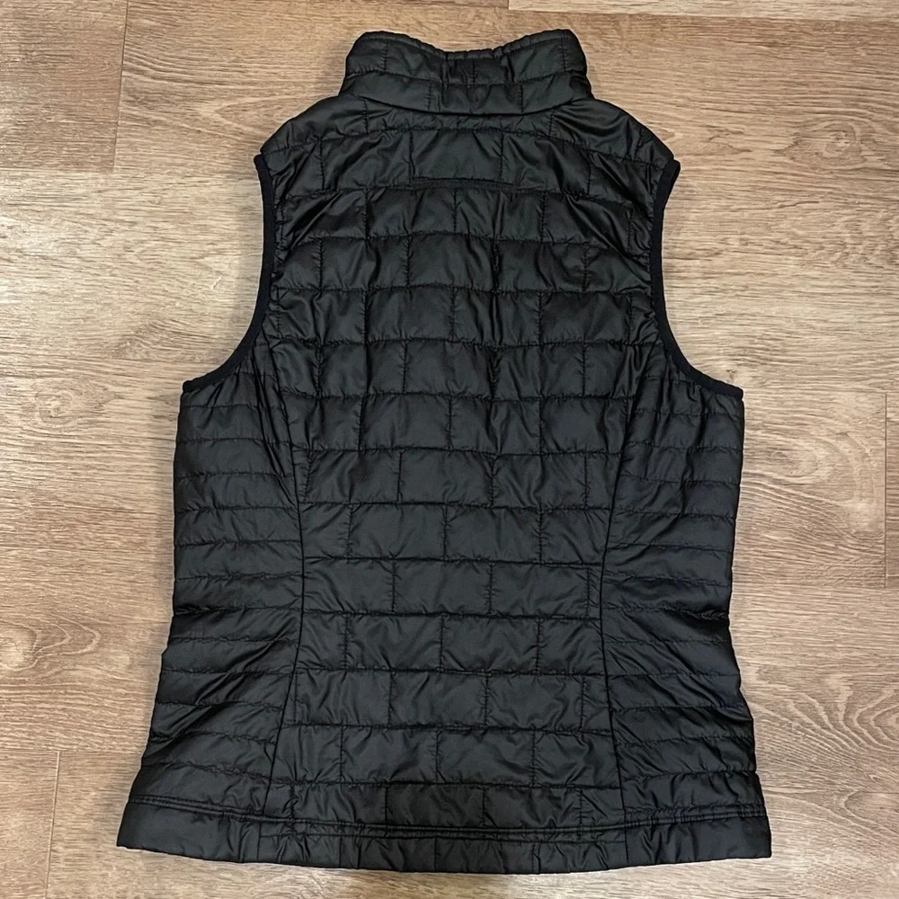 Patagonia Women’s Nano Puff Vest - Picture 4 of 6